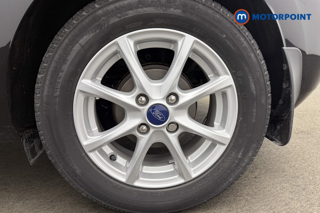 Ford Fiesta Zetec Manual Petrol Hatchback - Stock Number (1597455) - 12th supplementary image