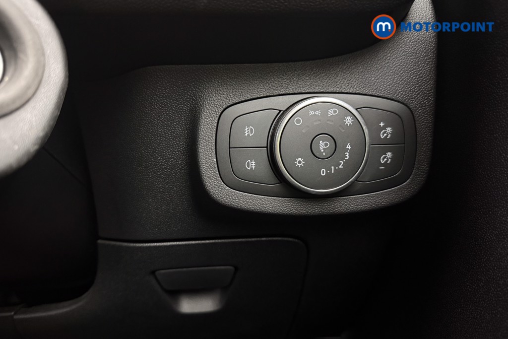 Ford Fiesta Zetec Manual Petrol Hatchback - Stock Number (1597455) - 16th supplementary image