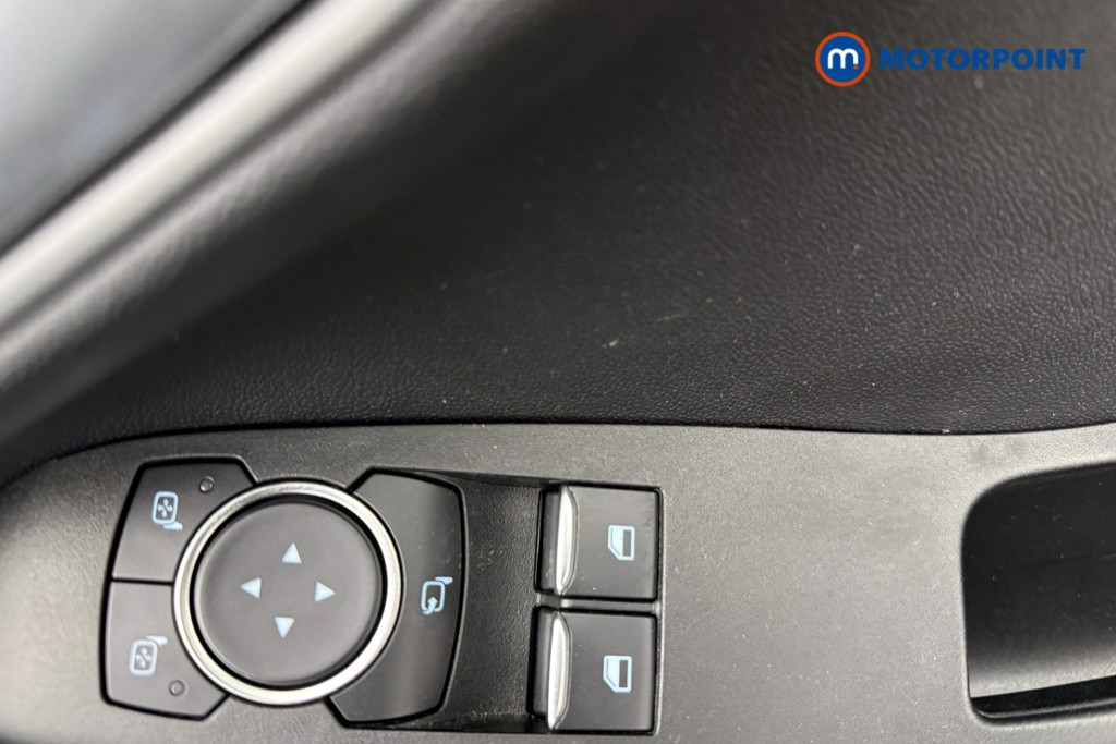 Ford Fiesta Zetec Manual Petrol Hatchback - Stock Number (1597455) - 18th supplementary image