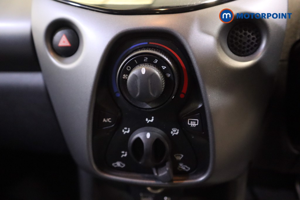 Toyota Aygo X-Play Manual Petrol Hatchback - Stock Number (1597562) - 5th supplementary image