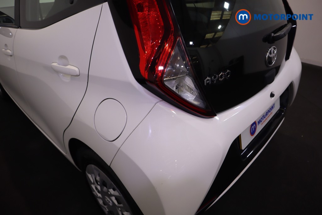 Toyota Aygo X-Play Manual Petrol Hatchback - Stock Number (1597562) - 27th supplementary image