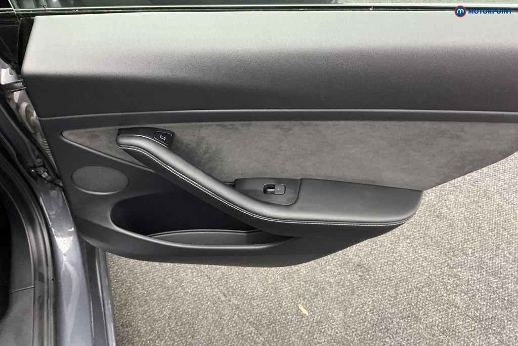 Tesla Model 3 Long Range Automatic Electric Saloon - Stock Number (1597605) - 21st supplementary image