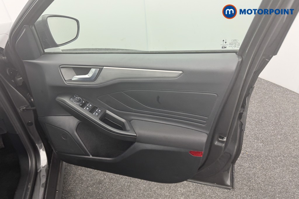 Ford Focus Titanium X Manual Petrol Hatchback - Stock Number (1597652) - 10th supplementary image