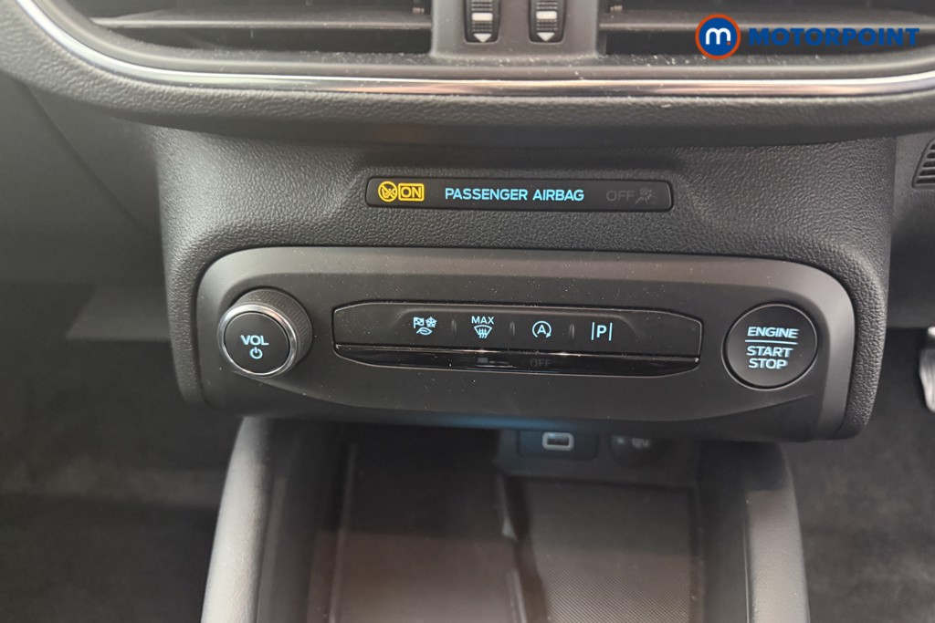 Ford Focus Titanium X Manual Petrol Hatchback - Stock Number (1597652) - 17th supplementary image