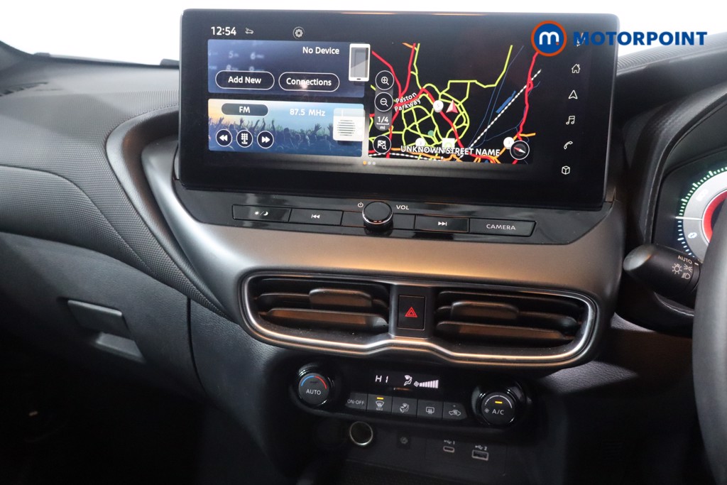 Nissan Juke N-Connecta Automatic Petrol-Electric Hybrid SUV - Stock Number (1597703) - 15th supplementary image