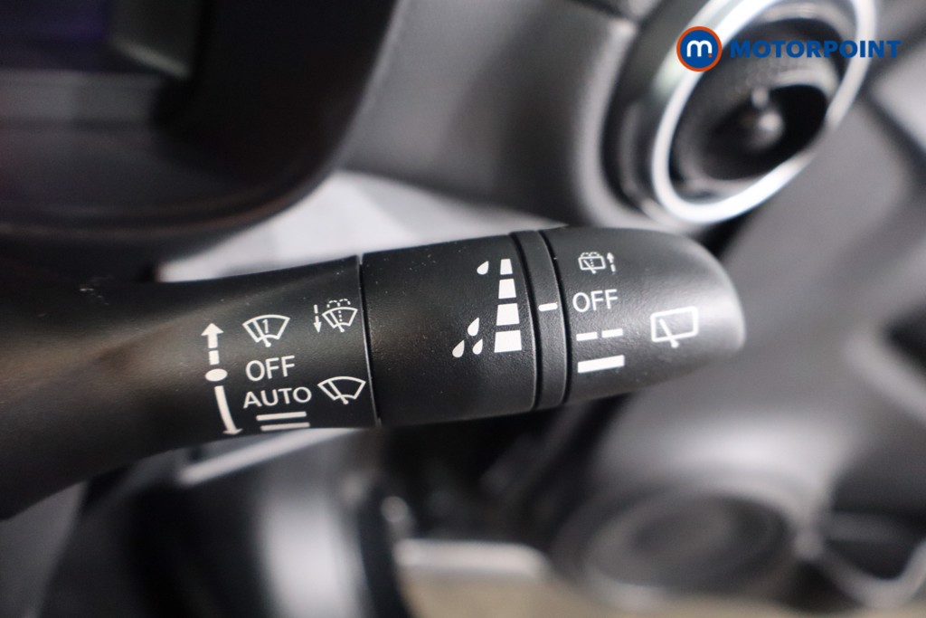 Nissan Juke N-Connecta Automatic Petrol-Electric Hybrid SUV - Stock Number (1597703) - 18th supplementary image