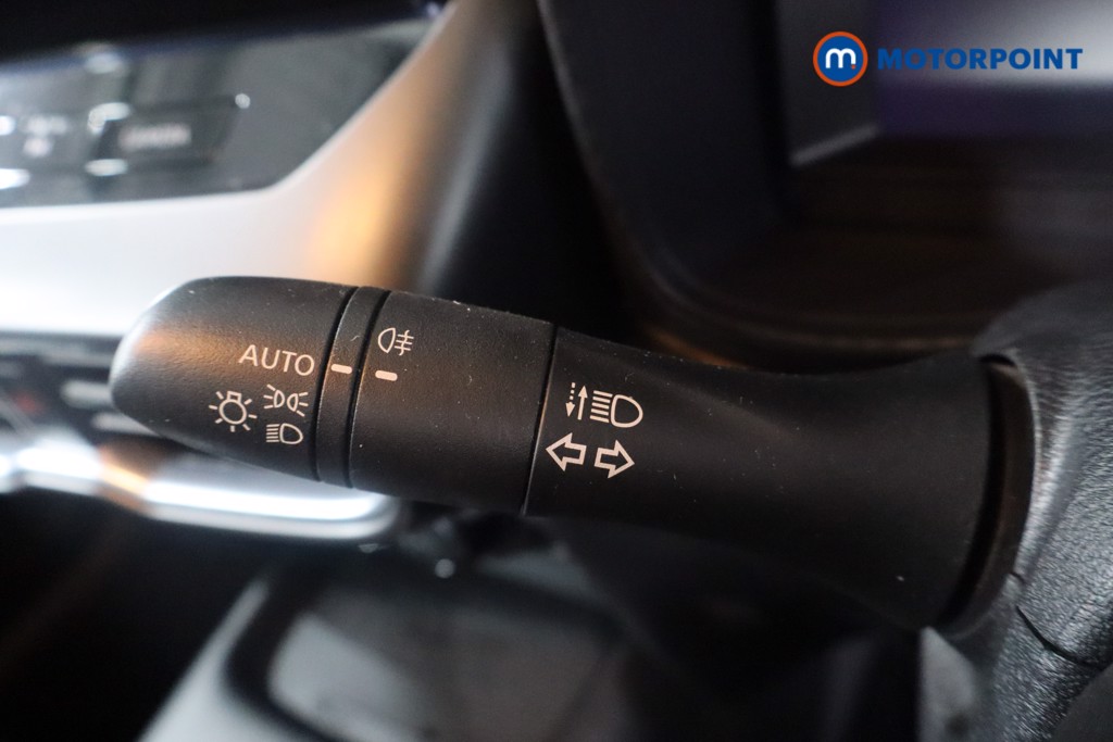 Nissan Juke N-Connecta Automatic Petrol-Electric Hybrid SUV - Stock Number (1597703) - 19th supplementary image