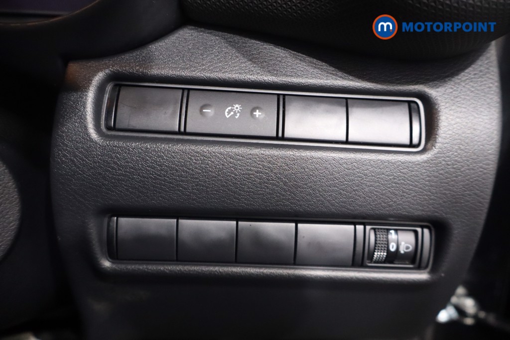 Nissan Juke N-Connecta Automatic Petrol-Electric Hybrid SUV - Stock Number (1597703) - 21st supplementary image