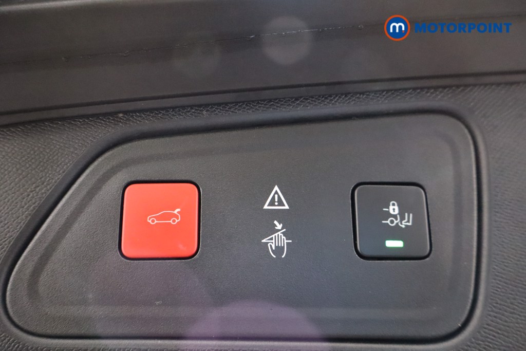 Peugeot 3008 Gt Line Premium Automatic Petrol SUV - Stock Number (1597710) - 37th supplementary image