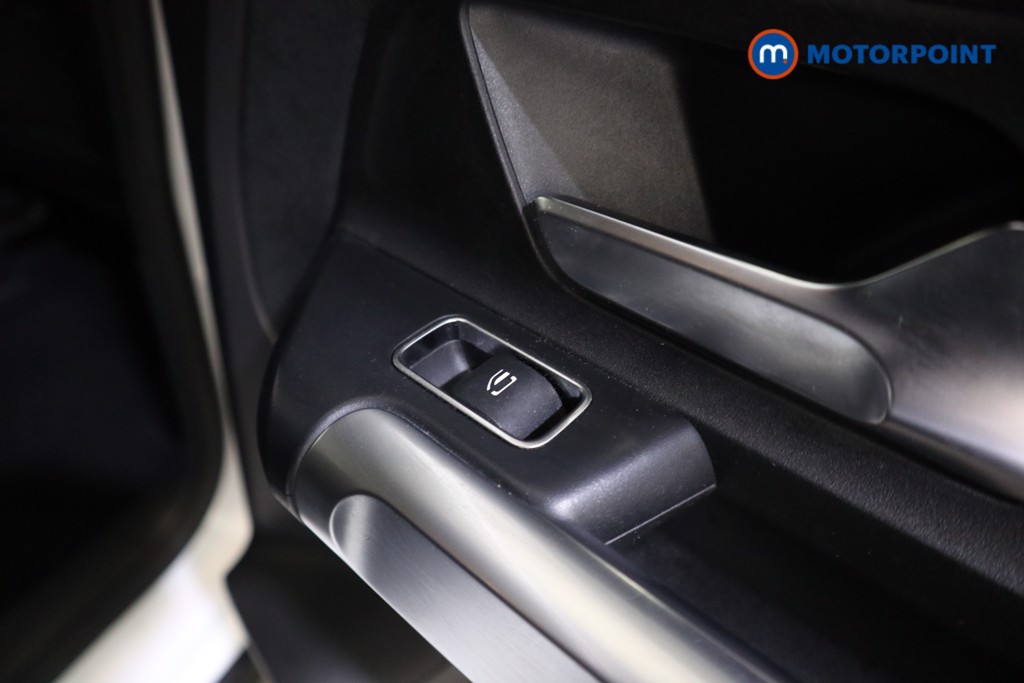 Mercedes-Benz GLB Amg Line Automatic Petrol SUV - Stock Number (1597848) - 19th supplementary image