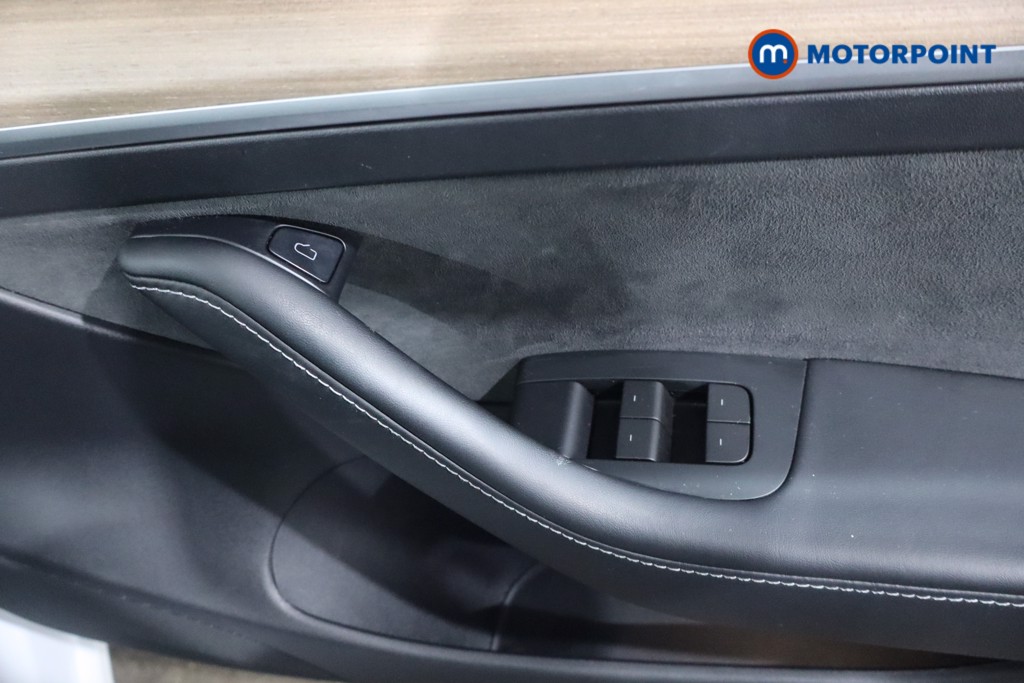 Tesla Model 3 Performance Automatic Electric Saloon - Stock Number (1598088) - 17th supplementary image