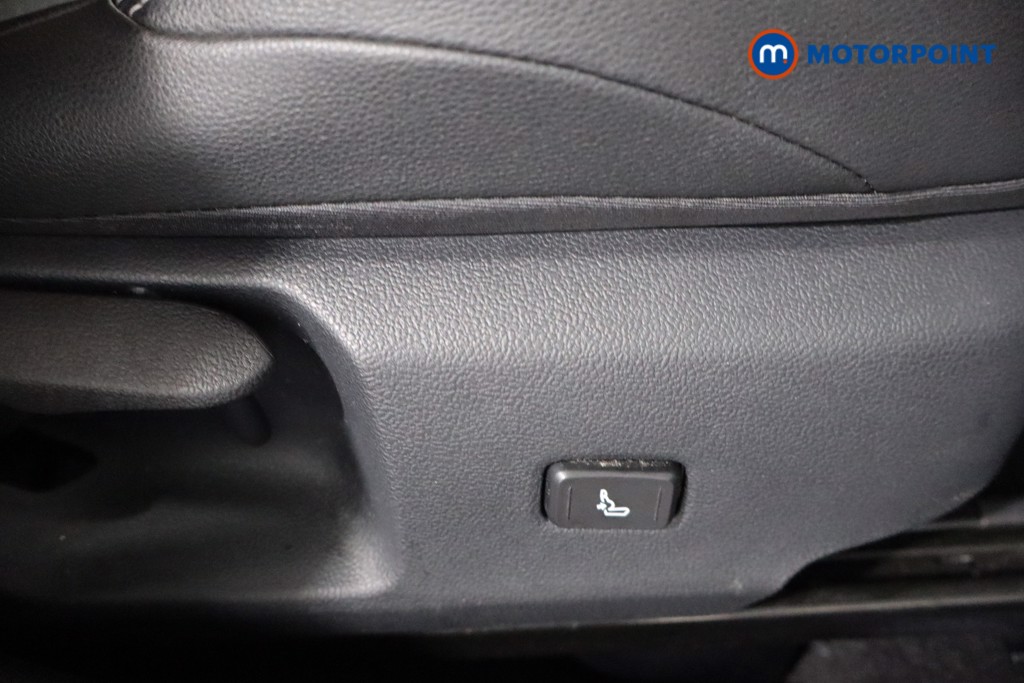 Toyota Corolla Design Automatic Petrol-Electric Hybrid Hatchback - Stock Number (1598139) - 22nd supplementary image