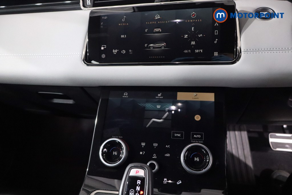 Land Rover Range Rover Evoque R-Dynamic Se Automatic Petrol SUV - Stock Number (1598151) - 17th supplementary image