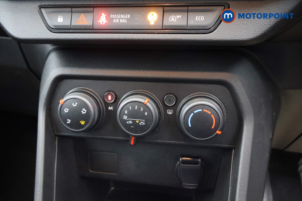 Dacia Sandero Comfort Manual Petrol Hatchback - Stock Number (1598276) - 6th supplementary image