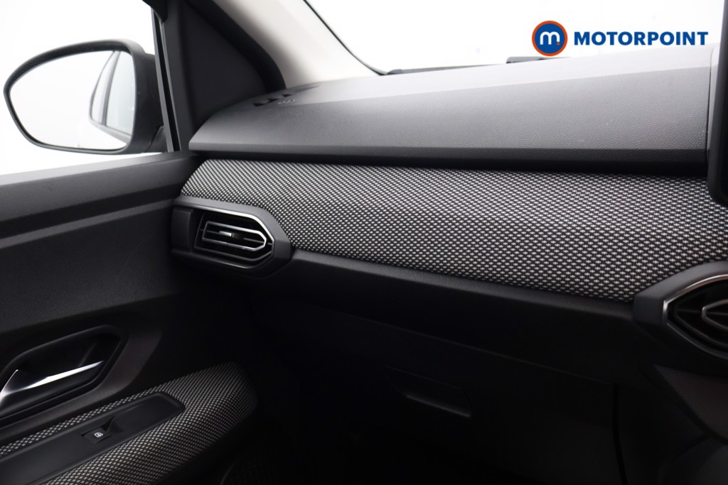 Dacia Sandero Comfort Manual Petrol Hatchback - Stock Number (1598276) - 9th supplementary image
