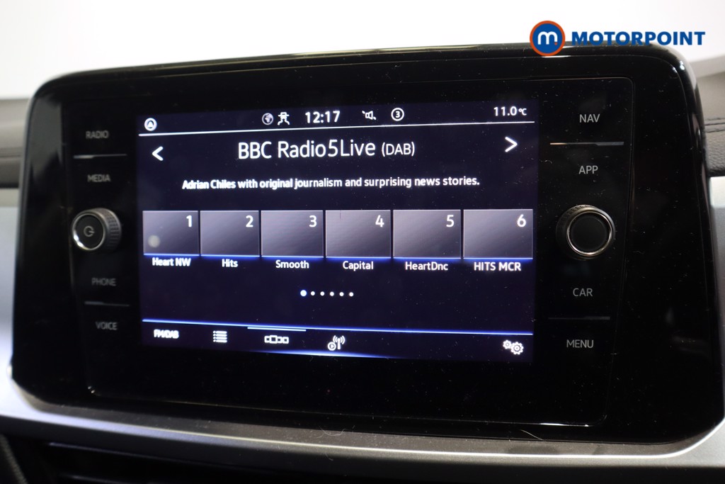 Volkswagen T-Roc Life Manual Petrol SUV - Stock Number (1598288) - 2nd supplementary image