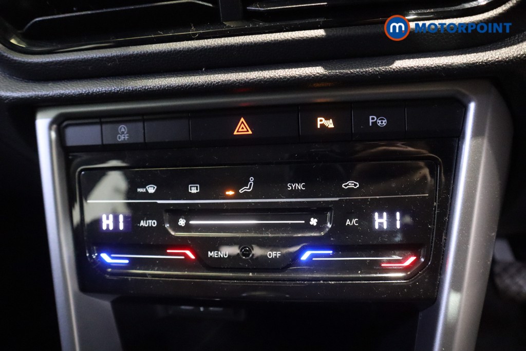 Volkswagen T-Roc Life Manual Petrol SUV - Stock Number (1598288) - 5th supplementary image
