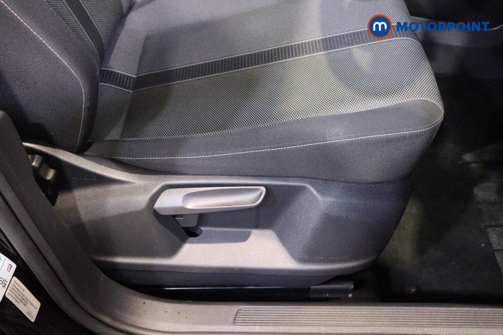 Volkswagen T-Roc Life Manual Petrol SUV - Stock Number (1598288) - 17th supplementary image