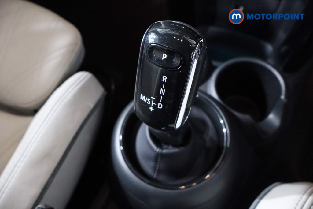 Mini Hatchback Cooper Exclusive Automatic Petrol Hatchback - Stock Number (1598464) - 14th supplementary image