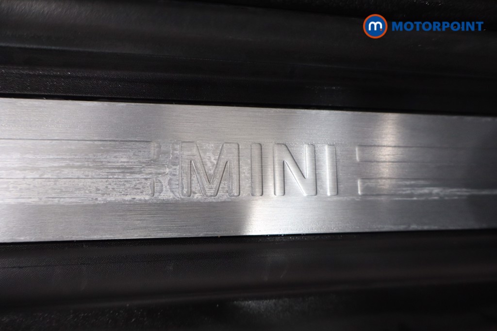 Mini Hatchback Cooper Exclusive Automatic Petrol Hatchback - Stock Number (1598464) - 22nd supplementary image