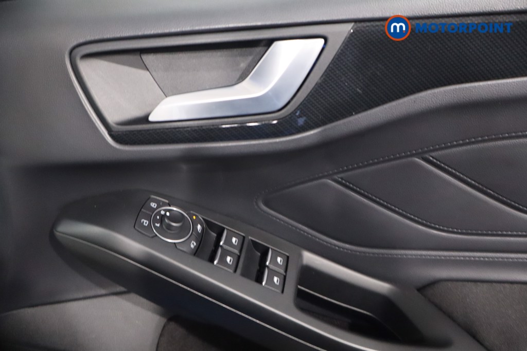 Ford Focus St-Line X Edition Manual Petrol Hatchback - Stock Number (1598567) - 21st supplementary image