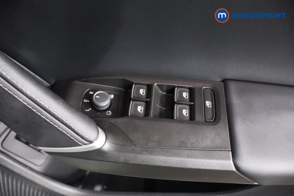 Seat Leon Xcellence Automatic Petrol Plug-In Hybrid Hatchback - Stock Number (1564653) - 9th supplementary image