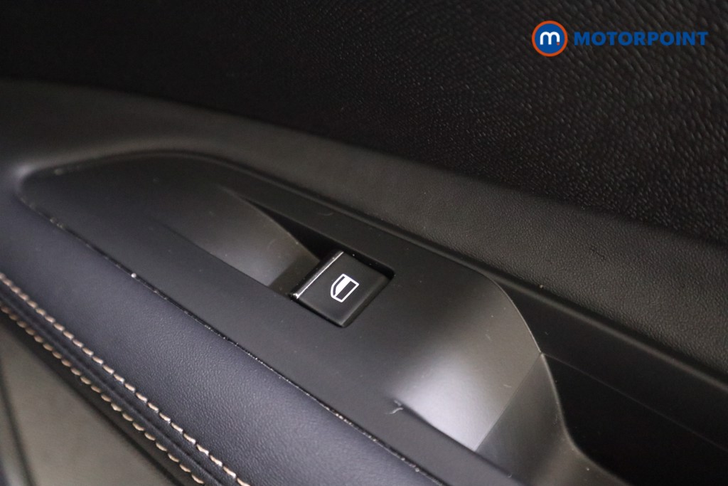 Peugeot 3008 GT Manual Diesel SUV - Stock Number (1566835) - 17th supplementary image