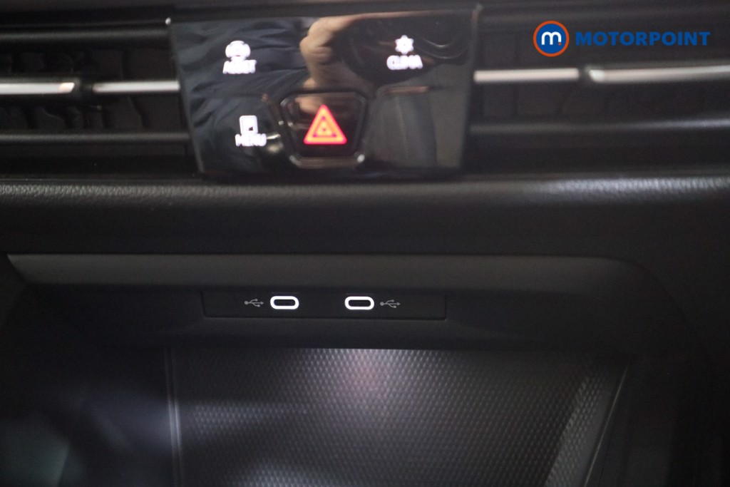 Volkswagen Golf Style Manual Petrol Hatchback - Stock Number (1571088) - 7th supplementary image