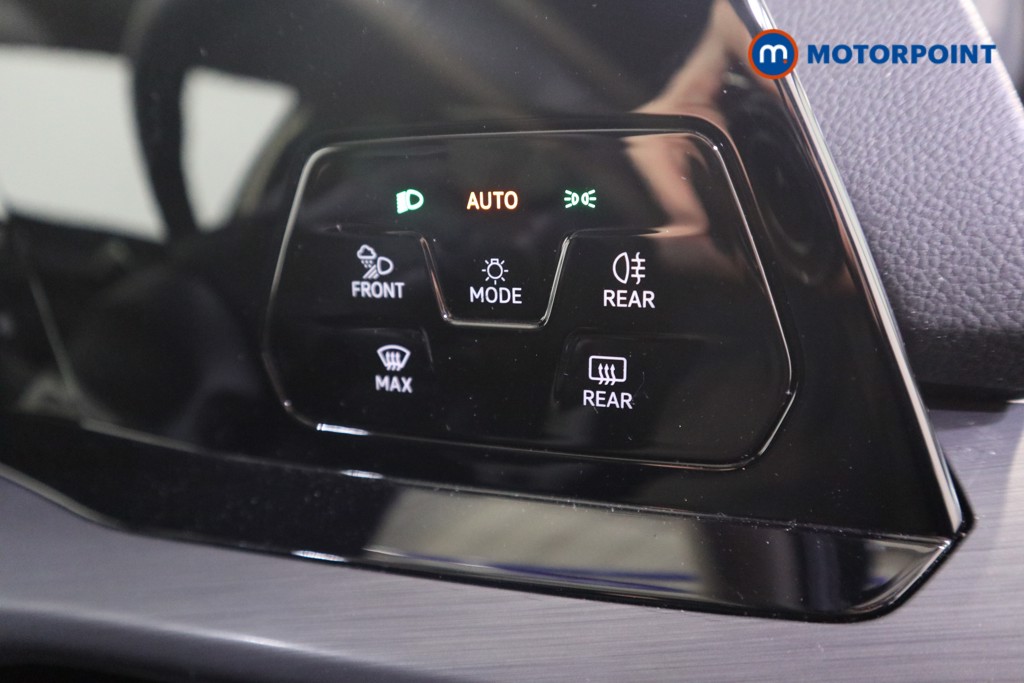 Volkswagen Golf Style Manual Petrol Hatchback - Stock Number (1571088) - 11th supplementary image