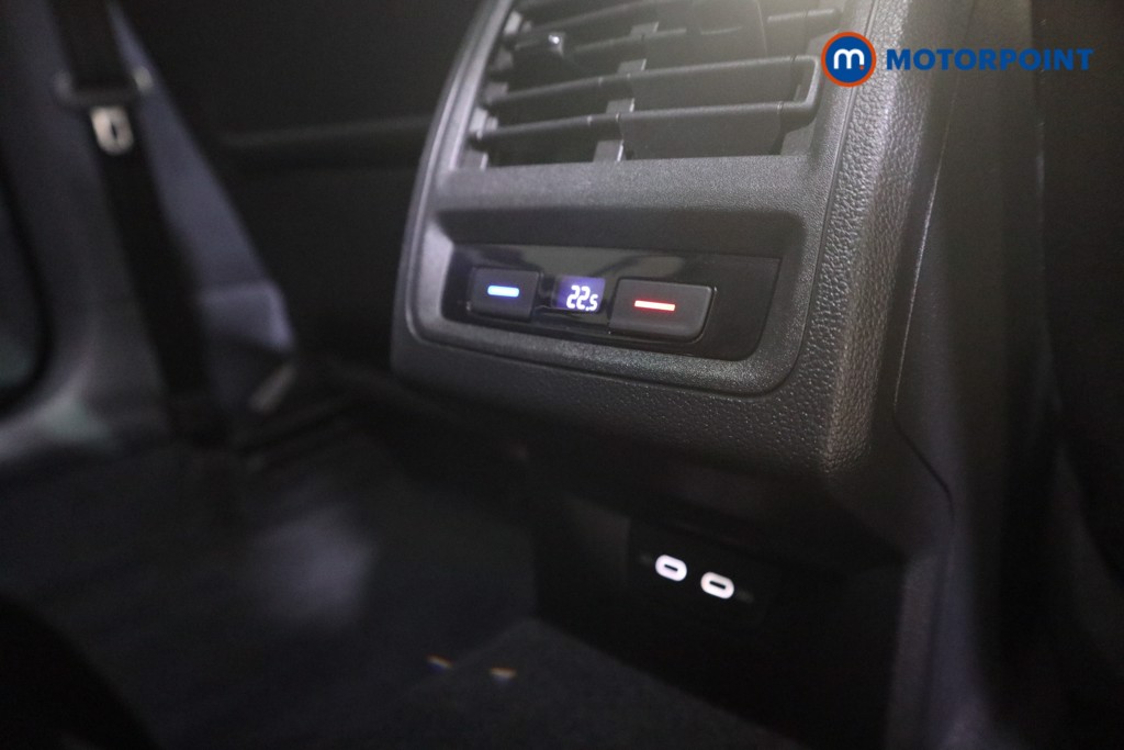 Volkswagen Golf Style Manual Petrol Hatchback - Stock Number (1571088) - 17th supplementary image