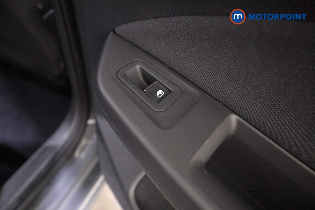 Volkswagen Golf Style Manual Petrol Hatchback - Stock Number (1571088) - 18th supplementary image