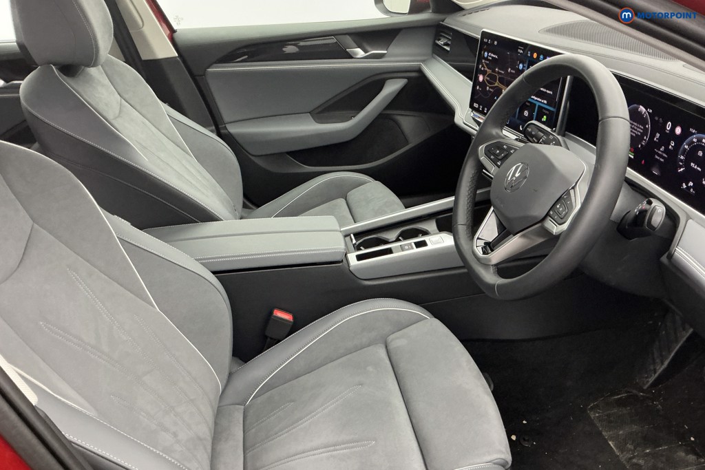 Volkswagen Passat Life Automatic Petrol Plug-In Hybrid Estate - Stock Number (1578093) - 5th supplementary image