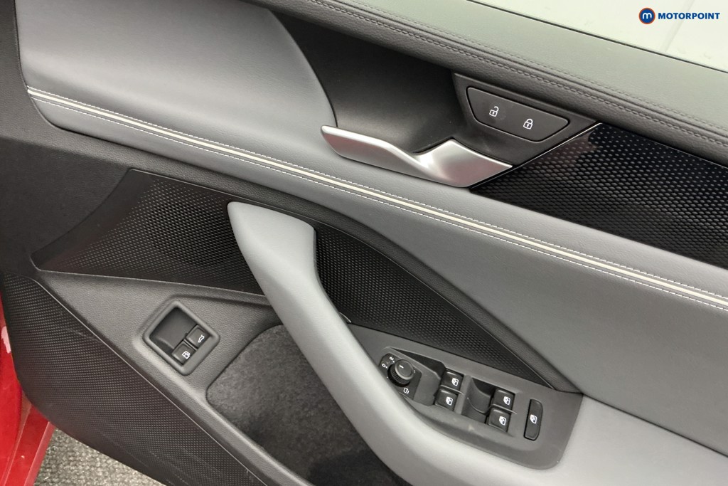 Volkswagen Passat Life Automatic Petrol Plug-In Hybrid Estate - Stock Number (1578093) - 22nd supplementary image