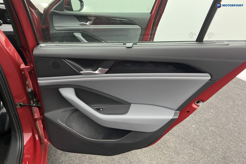 Volkswagen Passat Life Automatic Petrol Plug-In Hybrid Estate - Stock Number (1578093) - 23rd supplementary image