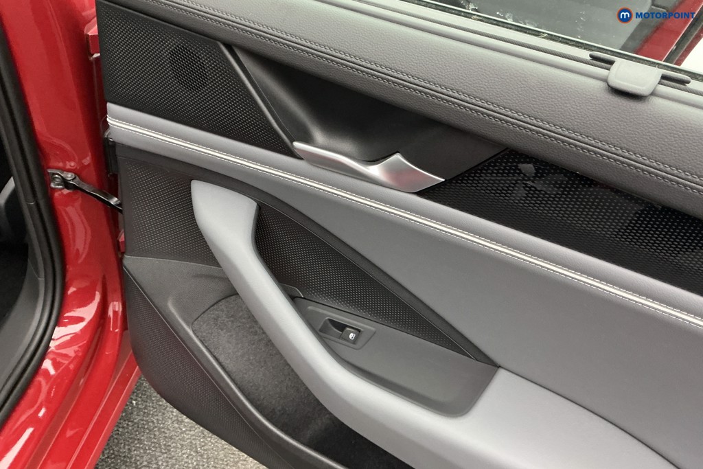 Volkswagen Passat Life Automatic Petrol Plug-In Hybrid Estate - Stock Number (1578093) - 24th supplementary image