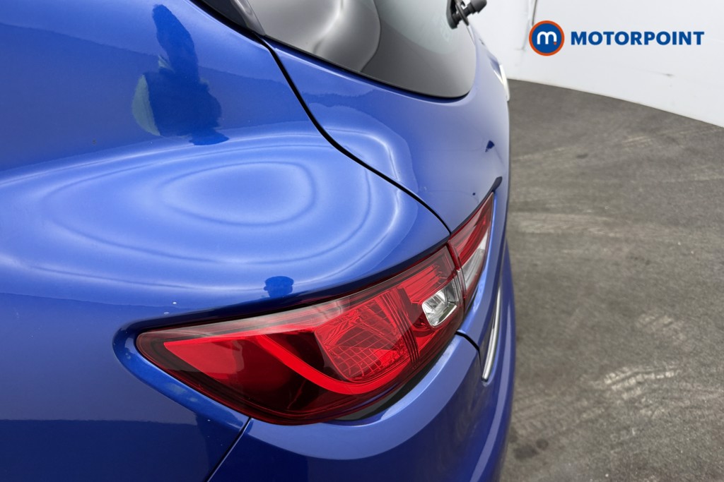 Renault Clio Iconic Manual Petrol Hatchback - Stock Number (1579117) - 8th supplementary image