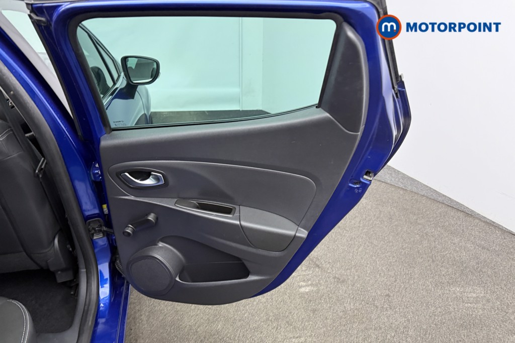 Renault Clio Iconic Manual Petrol Hatchback - Stock Number (1579117) - 14th supplementary image