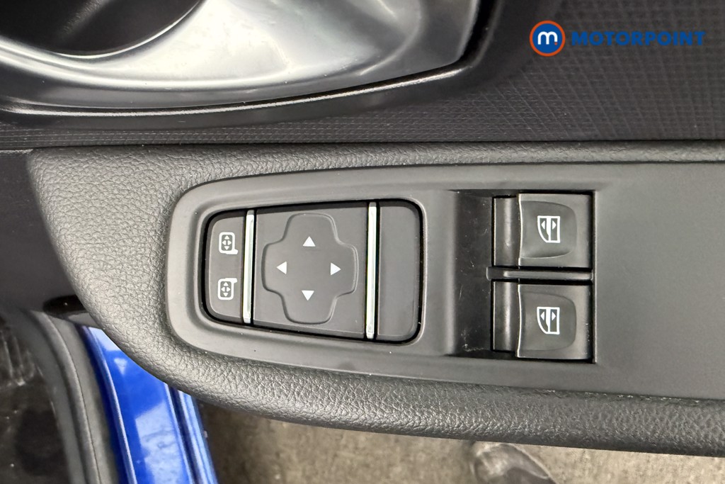 Renault Clio Iconic Manual Petrol Hatchback - Stock Number (1579117) - 18th supplementary image