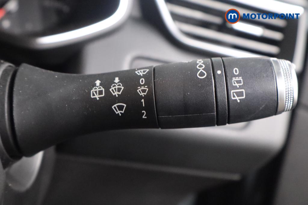 Renault Clio Iconic Manual Petrol Hatchback - Stock Number (1581026) - 10th supplementary image