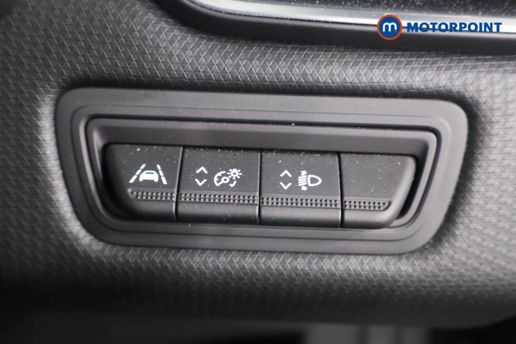 Renault Clio Iconic Manual Petrol Hatchback - Stock Number (1581026) - 12th supplementary image