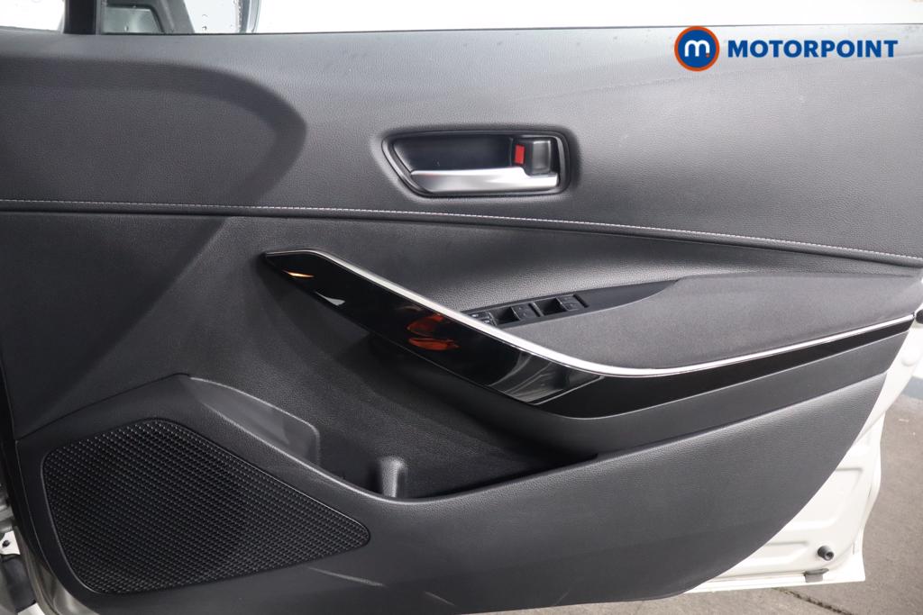 Toyota Corolla Gr Sport Automatic Petrol-Electric Hybrid Hatchback - Stock Number (1585558) - 9th supplementary image