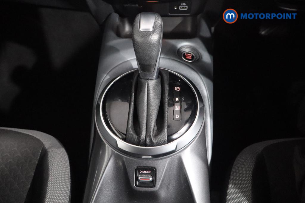 Nissan Juke N-Connecta Automatic Petrol SUV - Stock Number (1585682) - 3rd supplementary image