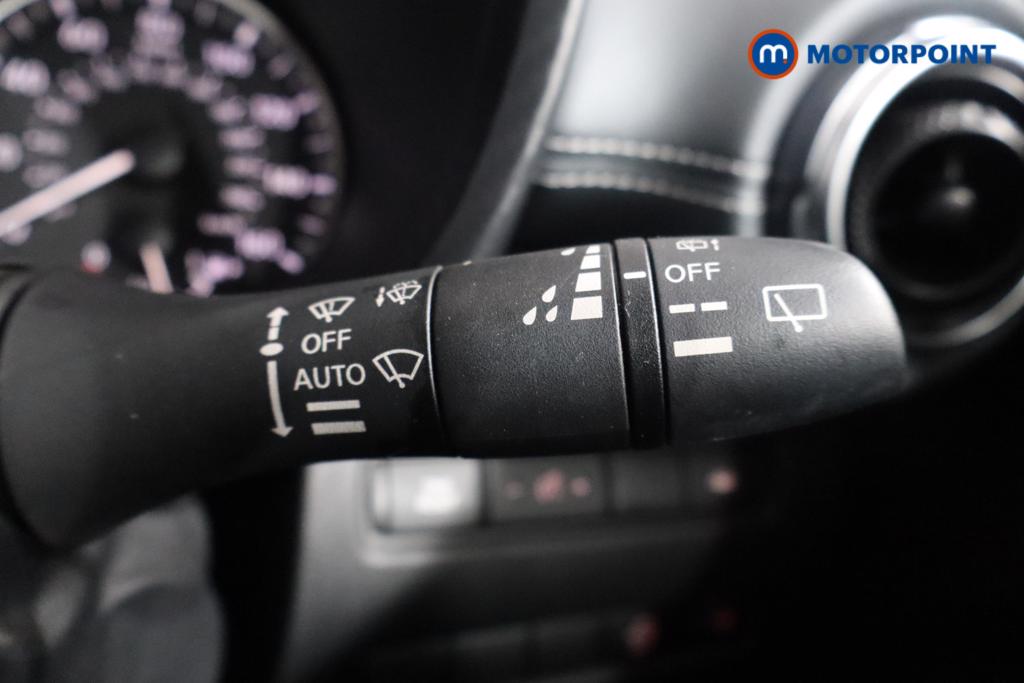 Nissan Juke N-Connecta Automatic Petrol SUV - Stock Number (1585682) - 10th supplementary image