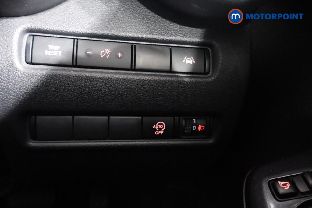 Nissan Juke N-Connecta Automatic Petrol SUV - Stock Number (1585682) - 11th supplementary image