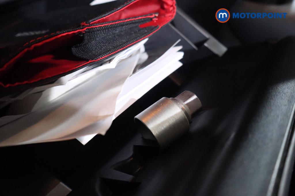 Nissan Juke N-Connecta Automatic Petrol SUV - Stock Number (1585682) - 14th supplementary image