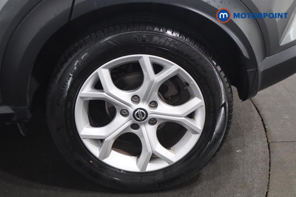 Nissan Juke N-Connecta Automatic Petrol SUV - Stock Number (1585682) - 22nd supplementary image