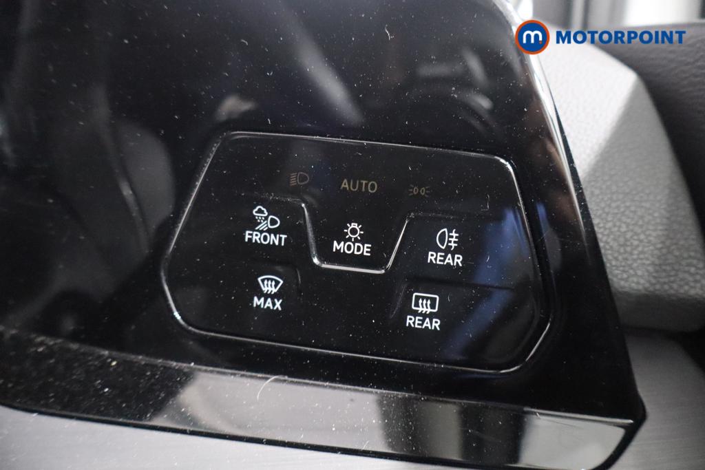 Volkswagen Golf Style Edition Manual Petrol Hatchback - Stock Number (1587382) - 10th supplementary image