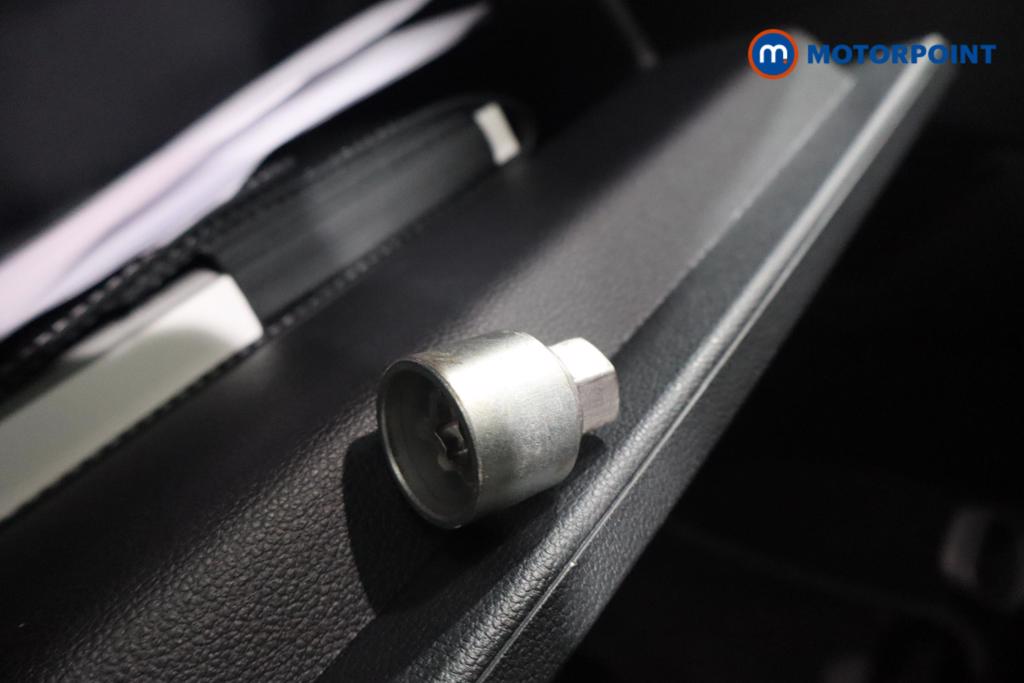 Volkswagen Golf Style Edition Manual Petrol Hatchback - Stock Number (1587382) - 13th supplementary image