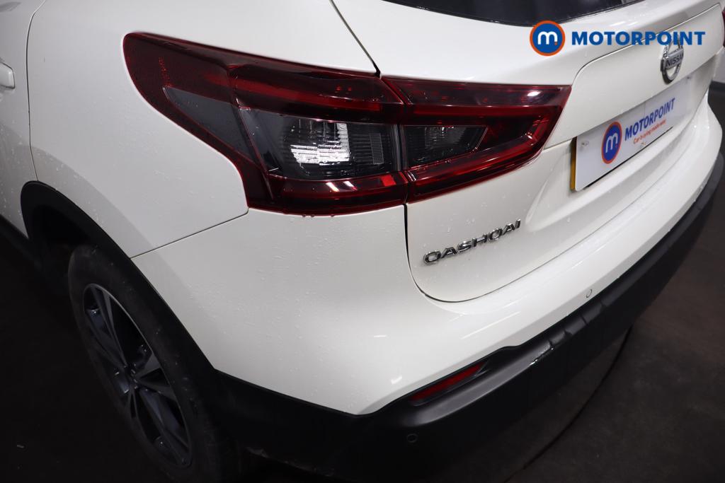 Nissan Qashqai N-Connecta Manual Petrol SUV - Stock Number (1587442) - 15th supplementary image