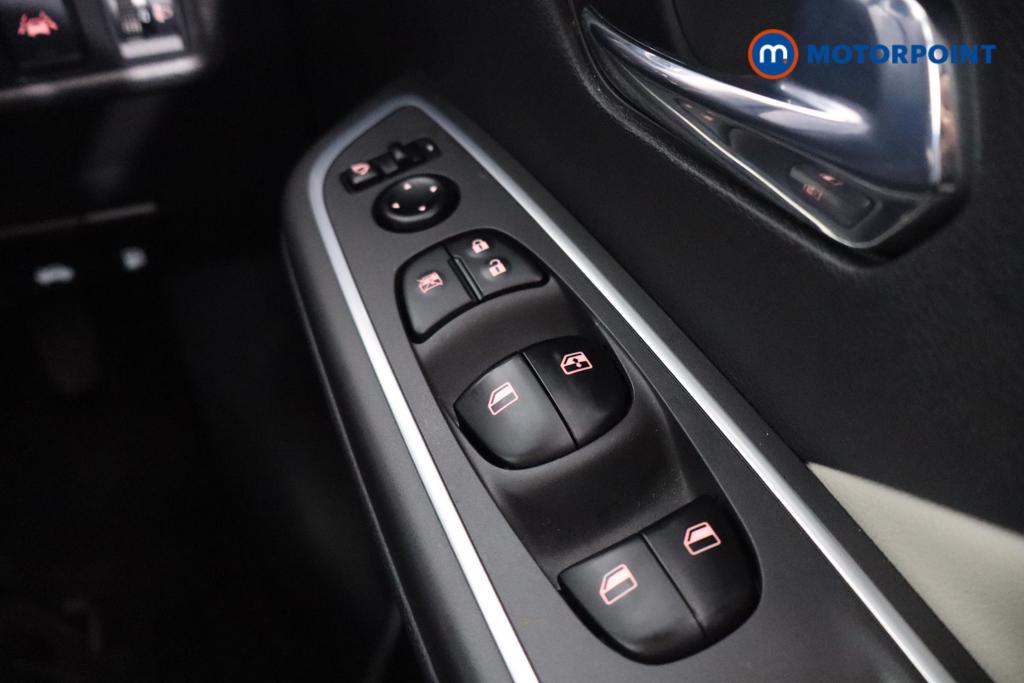 Nissan Micra Tekna Manual Petrol Hatchback - Stock Number (1588174) - 15th supplementary image